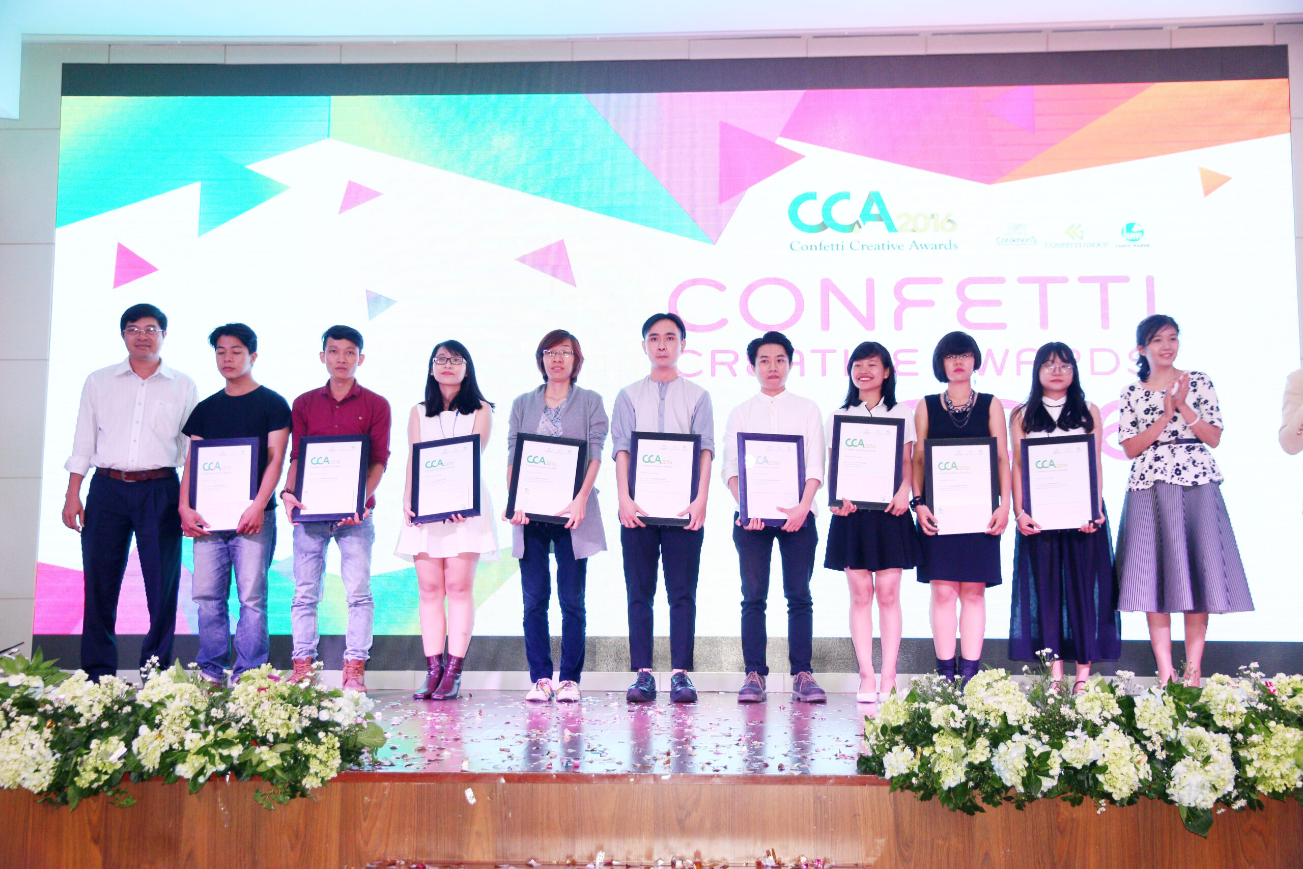 Các thí sinh đoạt giải khuyến khích của cuộc thi thiết kế Confetti Creative Awards 2016
